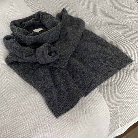 Aritzia Wilfred Free alpaca blend sweater - Picture 2 of 7